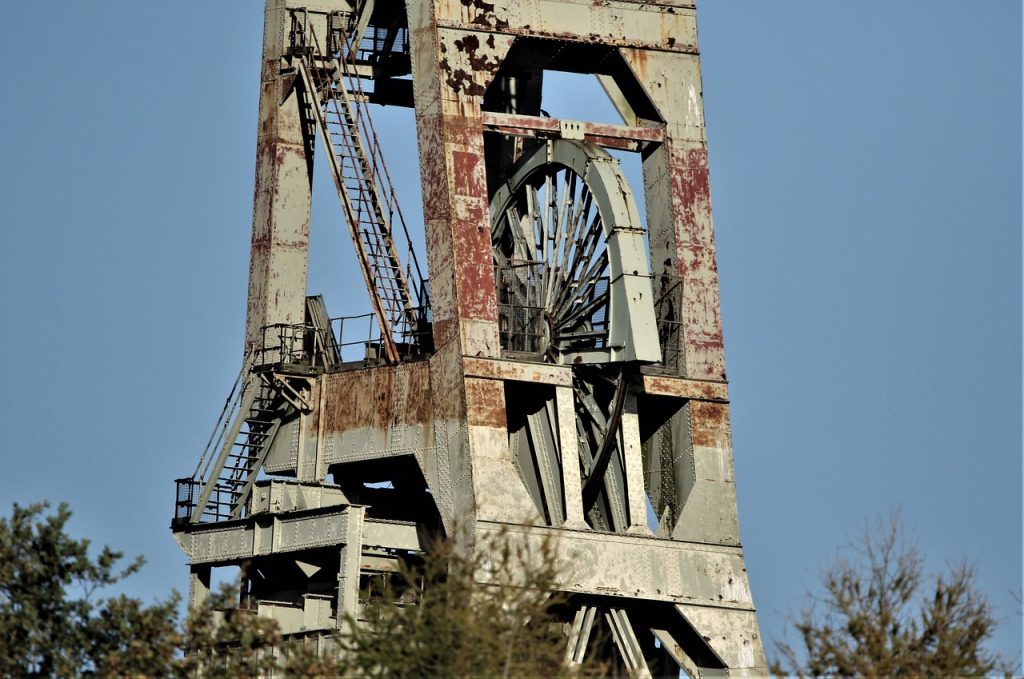 headframe, mine, mine shaft-5741263.jpg